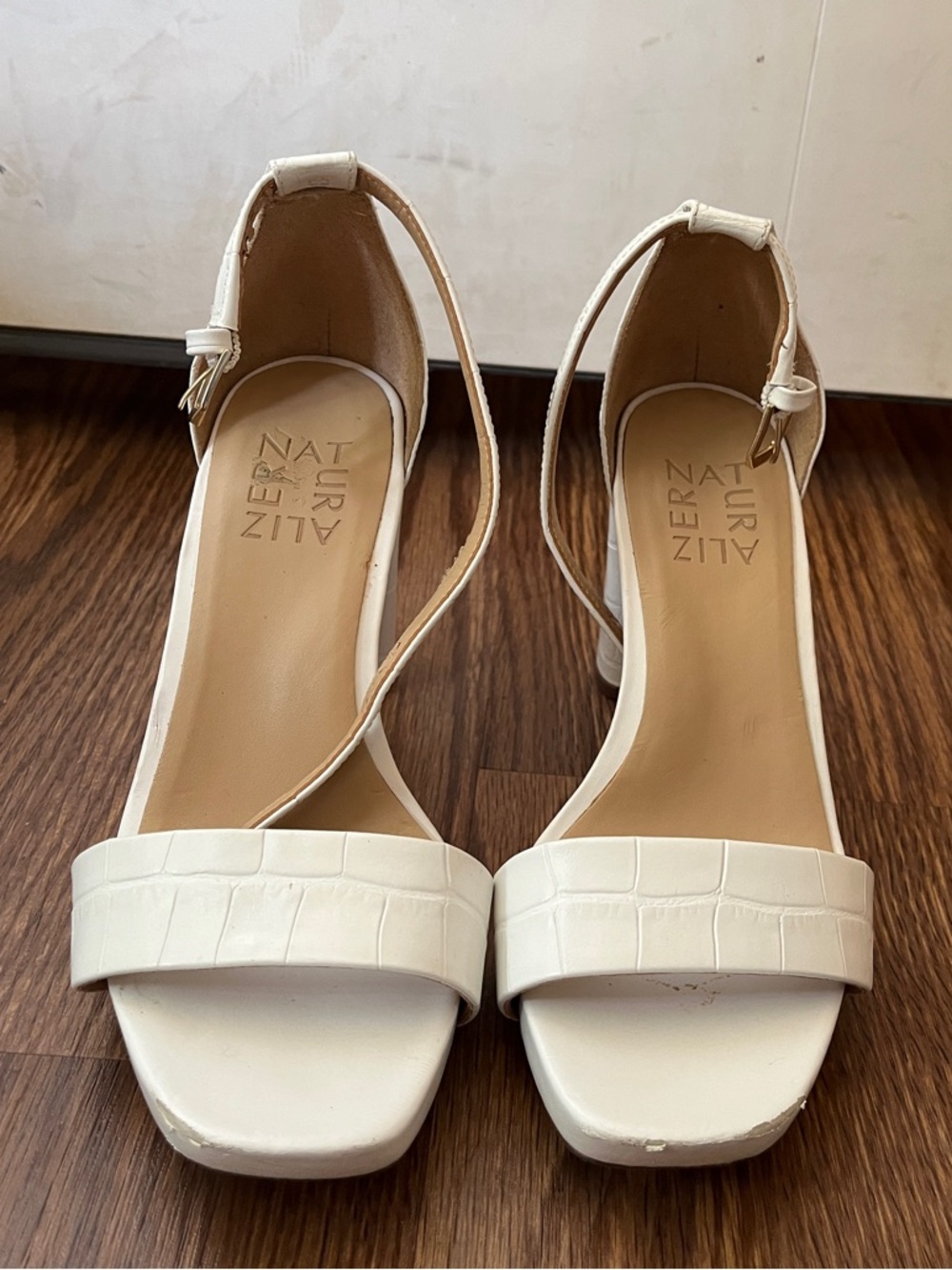 NATURALIZER Cream Ankle Heels